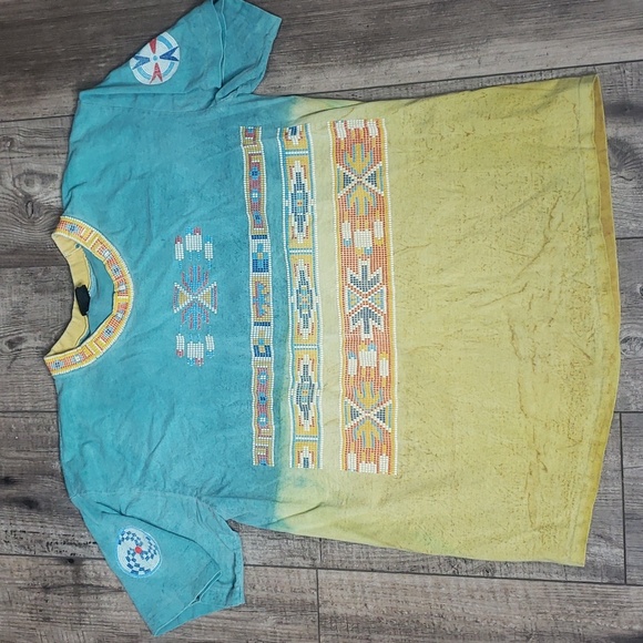 Factory Artwear 90’s Native American Beads Graphic T-shirt - Picture 1 of 8